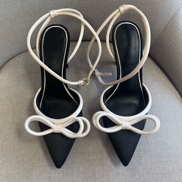 Gianni Bini Black and Cream Heels with Bow Accent Ankle Wrap Strap - Picture 2 of 5